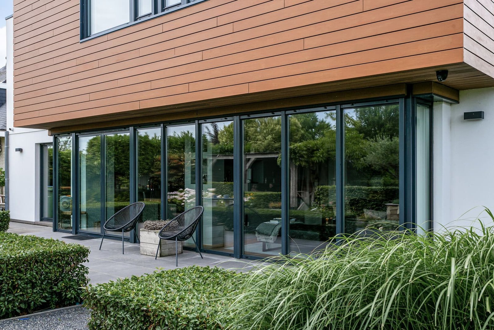 Een project in Willemstad met aluminium kozijnen RAL 7016